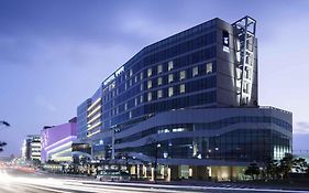 ノボテル アンバサダー スウォン